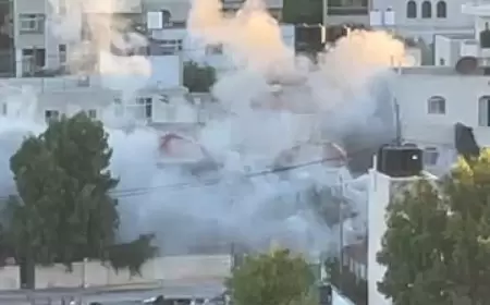 قوات الاحتلال تُفجِر منزل الشهيد مؤمن مسالمة في دورا