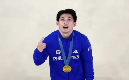 لن يقاسمها الـ"إندومي".. بطل أولمبي فلبيني ينفصل عن والدته ويتهمها بالسرقة