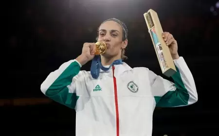 إيمان خليف تشكو "المتحرشين إلكترونياً" في باريس