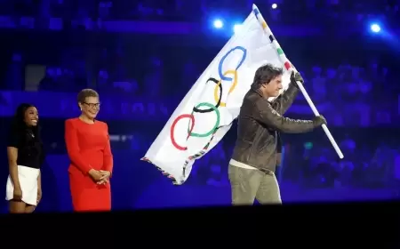 ختام أولمبياد باريس.. توم كروز يخطف الأضواء ولوس أنجليس تتسلم العلم