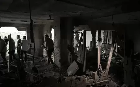 الاحتلال يفجّر شقتين سكنيتين لأسيرين