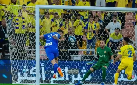 النصر يبحث عن إيقاف تعثراته المتتالية أمام الهلال