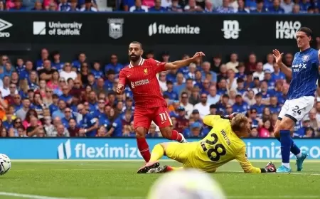 صلاح يثير دهشة زميله.. "كيف فعلها بعد الإجازة الطويلة؟"