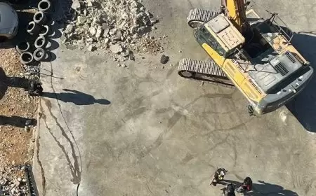 الاحتلال يجرف أساسات منزل في عناتا شمال شرق القدس