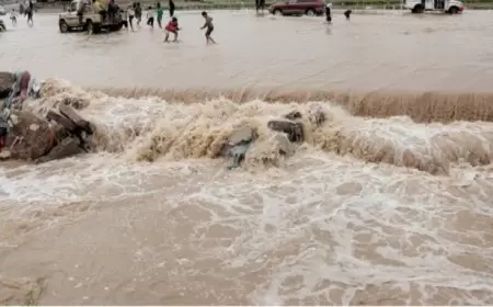 عشرات القتلى وآلاف المتضررين بسيول اليمن