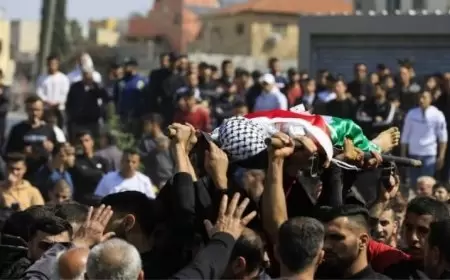 تشييع جثامين ثلاثة شهداء في مخيم طولكرم