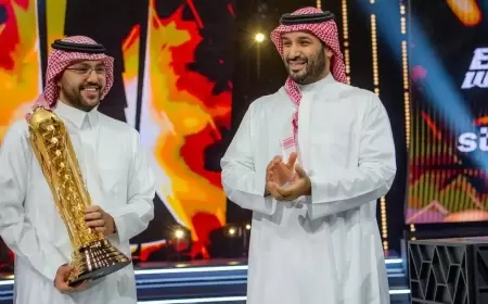 الأمير محمد بن سلمان يتوج "فالكونز" بكأس العالم للرياضات الإلكترونية