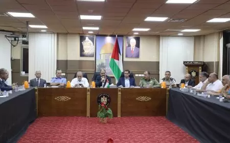 ترأسه محافظ طولكرم مصطفى طقاطقة وبمبادرة من الغرفة التجارية  عقد لقاء لمناقشة التحديات الإقتصادية بمحافظة طولكرم والناتجة عن إعتداءات الإحتلال