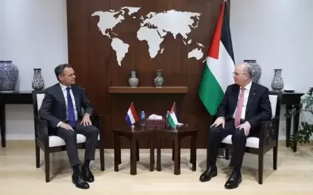 مصطفى يبحث مع وزير خارجية هولندا دفع الجهود لوقف العدوان على شعبنا