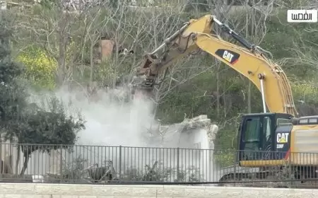 قوات الاحتلال تهدم بركساً شمال أريحا