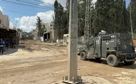 الاحتلال يواصل تجريف البنية التحتية وممتلكات المواطنين في مخيم طولكرم