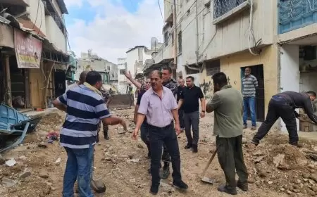 طقاطقة: الطواقم الفنية شرعت بإزالة آثار العدوان على طولكرم ومخيميها