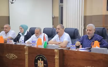 محافظ طولكرم مصطفى طقاطقة يرأس الاجتماع  التحضيري لحملة تنظيف وتنظيم البلد