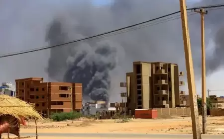 الجيش السوداني يشن قصفا عنيفا على مواقع الدعم السريع بالخرطوم