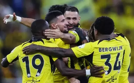 "هاتريك" لبنزيمة في سباعية الاتحاد على الوحدة