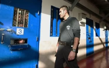 مرض السكابيوس يهدد حياة المعتقلين الأشبال في عوفر