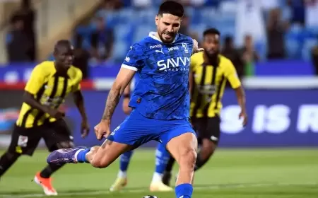 للمرة الأولى.. الهلال يسجل ثلاثية في الشوط الأول أمام الاتحاد