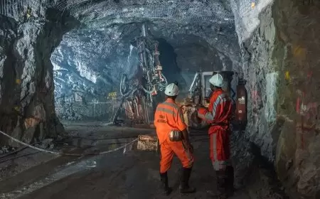 30 قتيلا في انفجار منجم للفحم في إيران