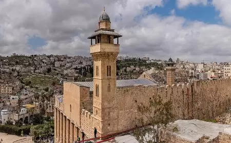 "الأوقاف" تحذر من خطورة التصعيد الإسرائيلي في الحرم الإبراهيمي