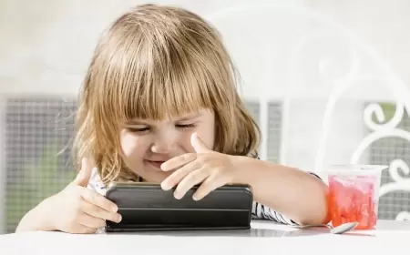 5 أطعمة خارقة للحفاظ على قوة بصر الأطفال