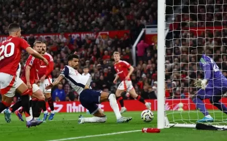 توتنهام يذل مانشستر يونايتد في عقر داره