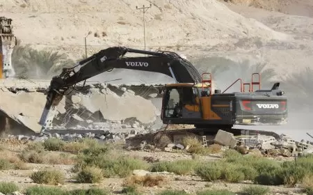 الاحتلال يهدم منزلين قيد الإنشاء بأريحا ويخطر بهدم اثنين آخرين