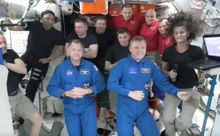 الأمل يلوح بالأفق للرائدين العالقين بالفضاء مع وصول مركبة ماسك