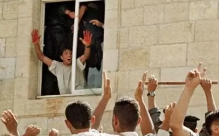 استشهاد المبعد عبد العزيز صالحة في غارة على دير البلح