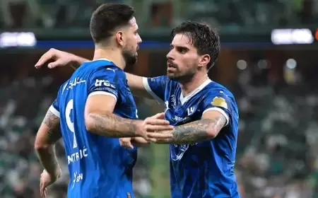 الهلال يقلب تأخره إلى فوز مثير على أهلي جدة