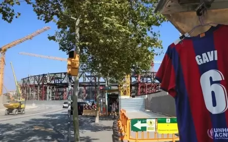 اشتباكات عنيفة بين عمال بناء ملعب برشلونة