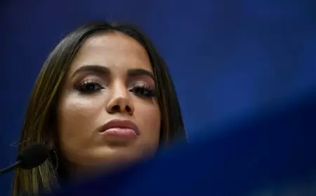 ليست جورجينا.. خمن من أشهر صديقة لاعب كرة قدم في العالم؟