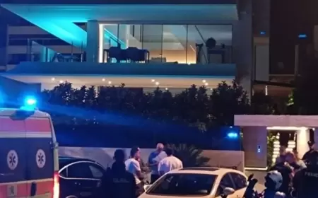 وفاة النجم اليوناني.. "قارورة مطهر" و"شيء في القلب"