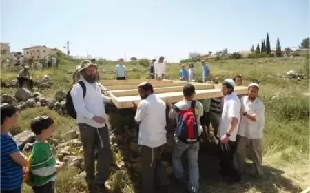 مستعمرون يقتحمون الموقع الأثري في سبسطية