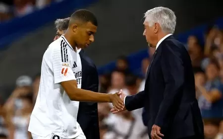 أنشيلوتي يهاجم مبابي: أريد منه تسجيل الأهداف.. وليس الضغط على المنافس