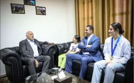 الفريق الرجوب يستقبل البطلة مريم بشارات المتوجة بذهبية بطولة العالم للكاراتيه