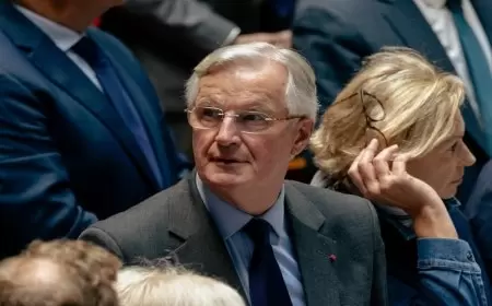 رئيس وزراء فرنسا يعتزم تمرير الميزانية دون تصويت البرلمان إذا لزم الأمر