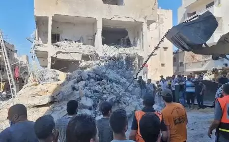 استشهاد أم وطفلها في قصف الاحتلال مخيم جباليا