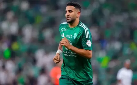 محرز يقود الأهلي إلى التعادل مع الأخدود