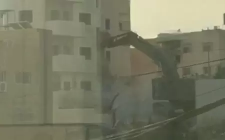 الاحتلال يقتحم مدينة طولكرم ويحاصر منزلا ويهدم جدرانه