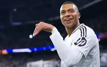 "تسللات" مبابي أمام برشلونة.. "غباء" وتعليقات ساخرة