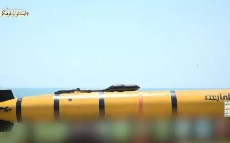 "أنصار الله" تكشف عن غواصة مسيرة يمنية الصنع تحمل اسم" القارعة"