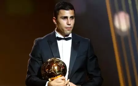 أفضل لاعب في العالم.. يكره "الوشوم" ويقود سيارة "مستعملة"