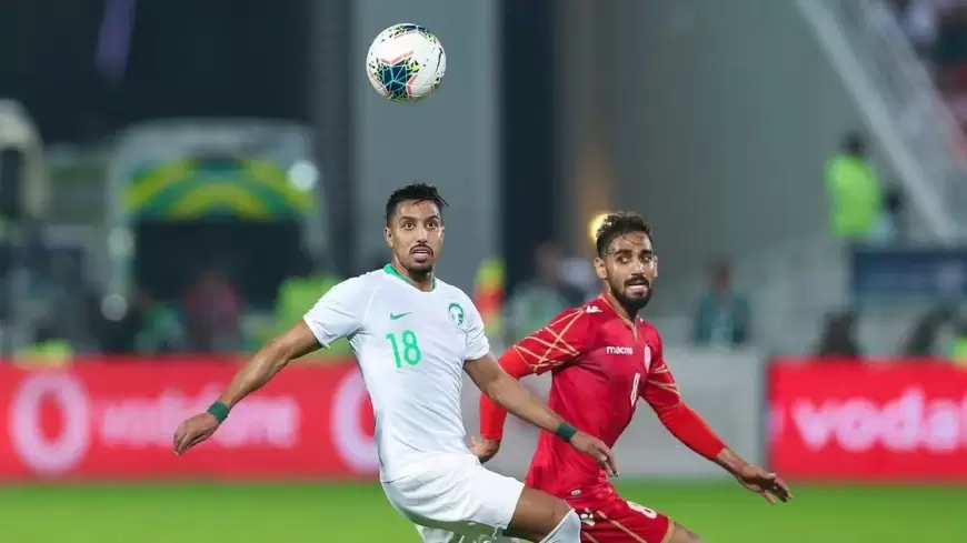 المنتخب السعودي يستضيف البحرين في قمة عربية