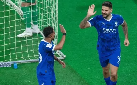 "هاتريك" ميتروفيتش يقود الهلال للفوز على الاستقلال