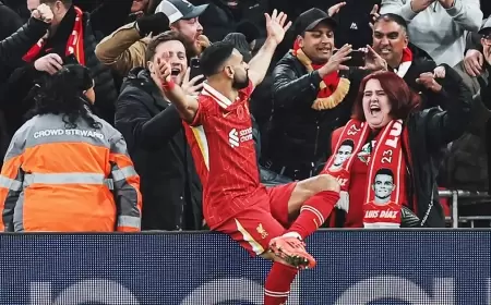 صلاح يبعد ليفربول في الصدارة بمساهمتي أستون فيلا