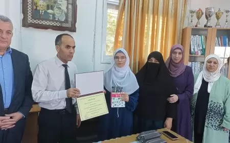 مدير التربية يتفقد طلبة وطالبات الثانوية العامة في مدارس بيت ليد الثانوية ويكرم المشاركات بأولمبياد الرياضيات