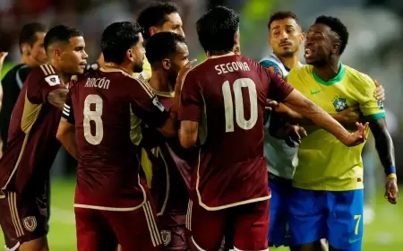 فينيسيوس ينقل مشاكله إلى البرازيل.. ويشتم الحكم بألفاظ نابية