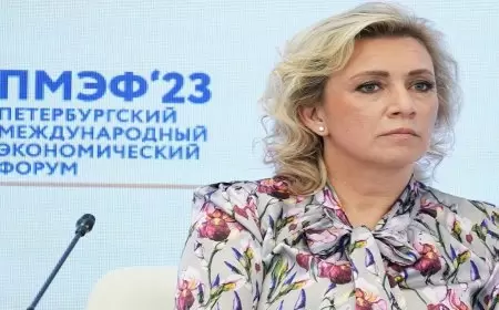 زاخاروفا: الغرب وضع زيلينسكي على قاعدة وبدأ في "عبادته"