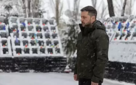 روسيا تحذر من زيادة الخطر النووي وزيلينسكي يتمسك بالحوار لاستعادة القرم