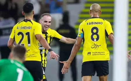 اتحاد جدة يهزم الفتح ويقفز إلى صدارة الدوري السعودي